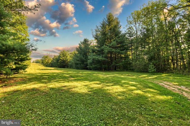 6398 CHAMBERSBURG RD, Fayetteville, PA 17222
