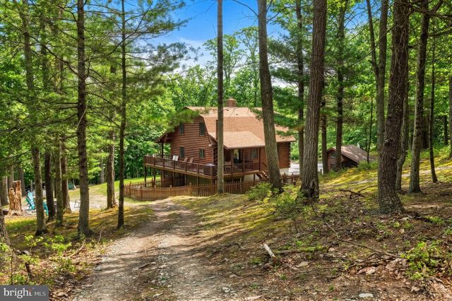 6398 CHAMBERSBURG RD, Fayetteville, PA 17222