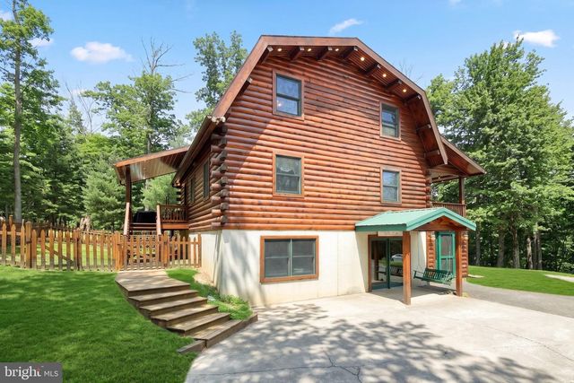 6398 CHAMBERSBURG RD, Fayetteville, PA 17222