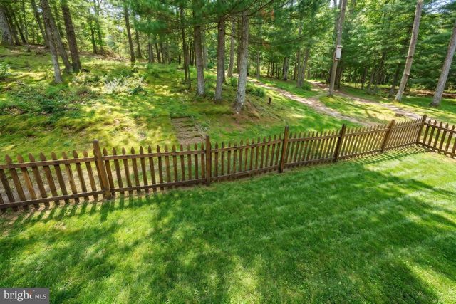 6398 CHAMBERSBURG RD, Fayetteville, PA 17222