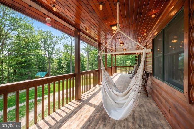 6398 CHAMBERSBURG RD, Fayetteville, PA 17222