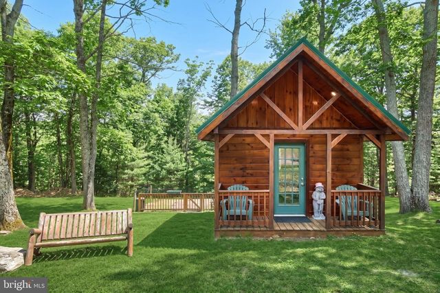 6398 CHAMBERSBURG RD, Fayetteville, PA 17222