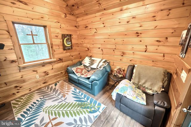 6398 CHAMBERSBURG RD, Fayetteville, PA 17222