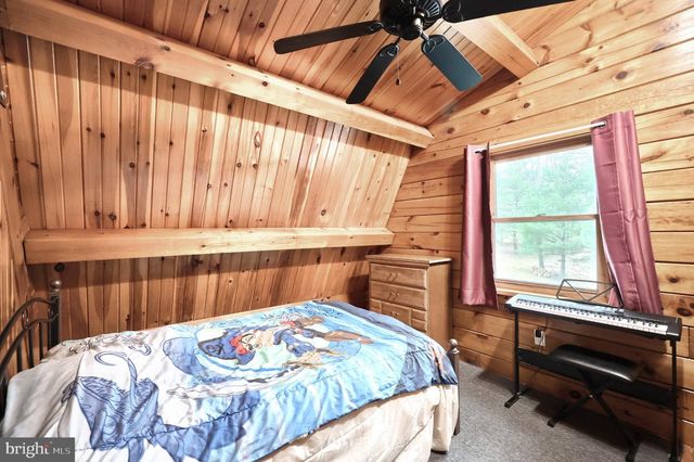 6398 CHAMBERSBURG RD, Fayetteville, PA 17222