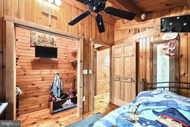 6398 CHAMBERSBURG RD, Fayetteville, PA 17222