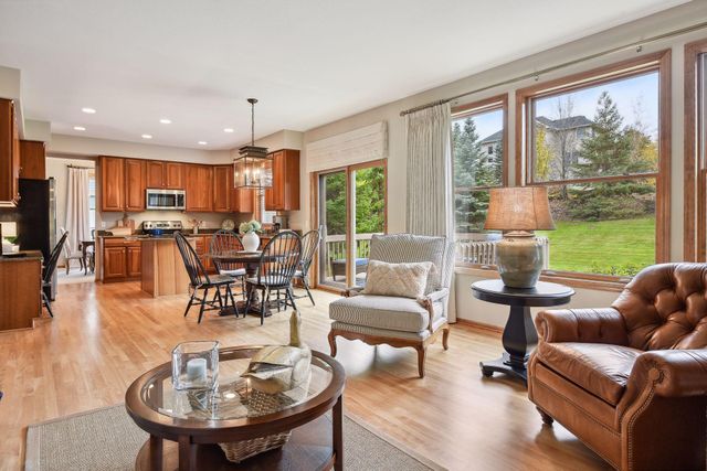 7645 Ridgeview Way, Chanhassen, MN 55317