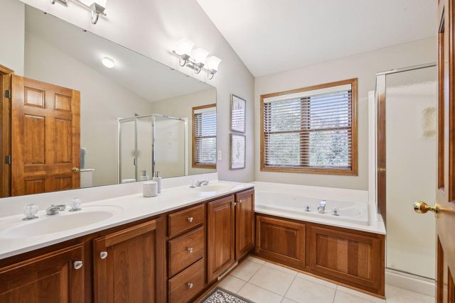 7645 Ridgeview Way, Chanhassen, MN 55317