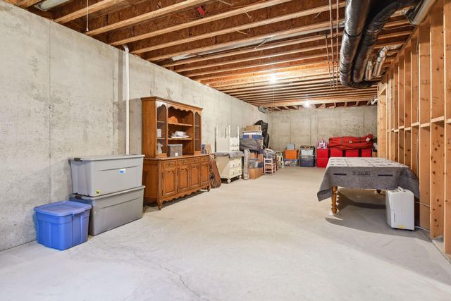 7645 Ridgeview Way, Chanhassen, MN 55317