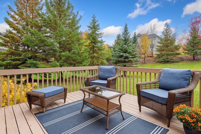 7645 Ridgeview Way, Chanhassen, MN 55317