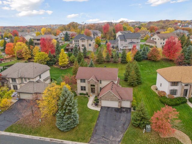 7645 Ridgeview Way, Chanhassen, MN 55317