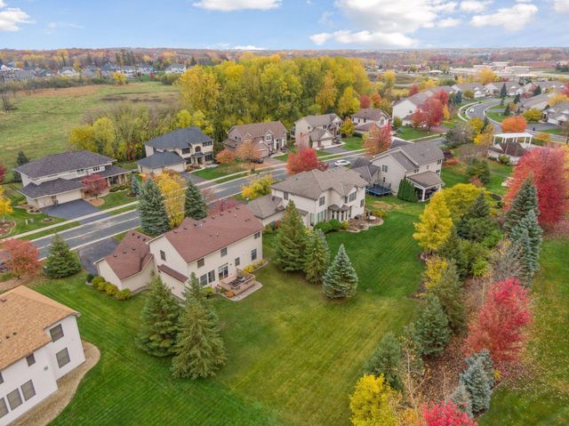 7645 Ridgeview Way, Chanhassen, MN 55317