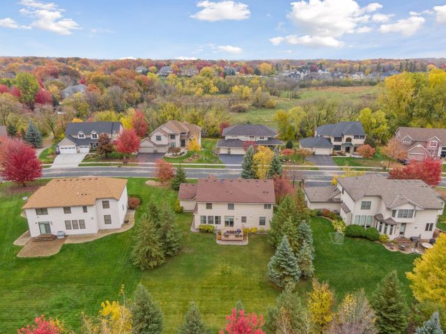 7645 Ridgeview Way, Chanhassen, MN 55317