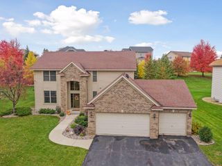 7645 Ridgeview Way, Chanhassen, MN 55317