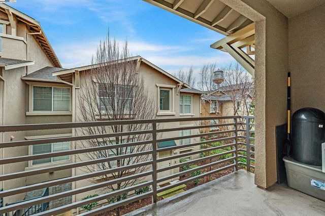 1594 Tucker St 56, Oakland, CA 94603