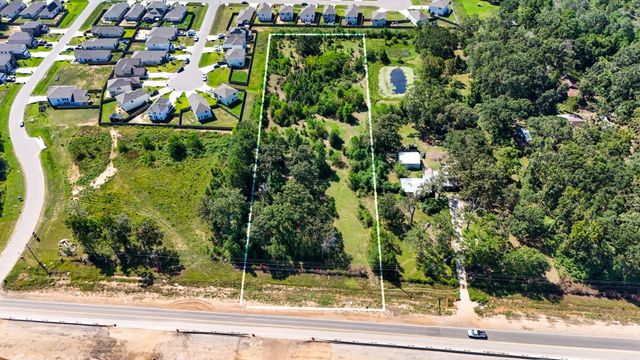 17652 Hwy 105 E, Conroe, TX 77306