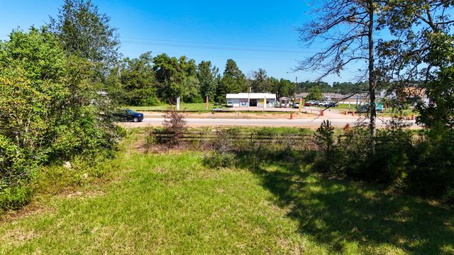 17652 Hwy 105 E, Conroe, TX 77306
