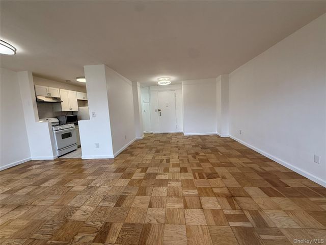 16 Lake Street 7B, White Plains, NY 10603