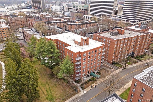 16 Lake Street 7B, White Plains, NY 10603