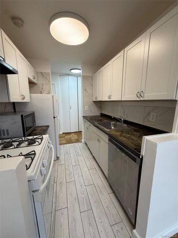 16 Lake Street 7B, White Plains, NY 10603