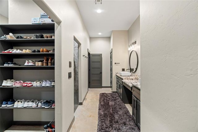 8784 N Harrah Road, Harrah, OK 73045