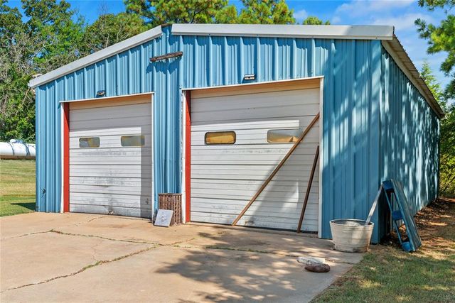 8784 N Harrah Road, Harrah, OK 73045
