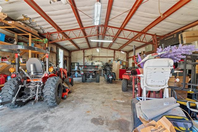 8784 N Harrah Road, Harrah, OK 73045