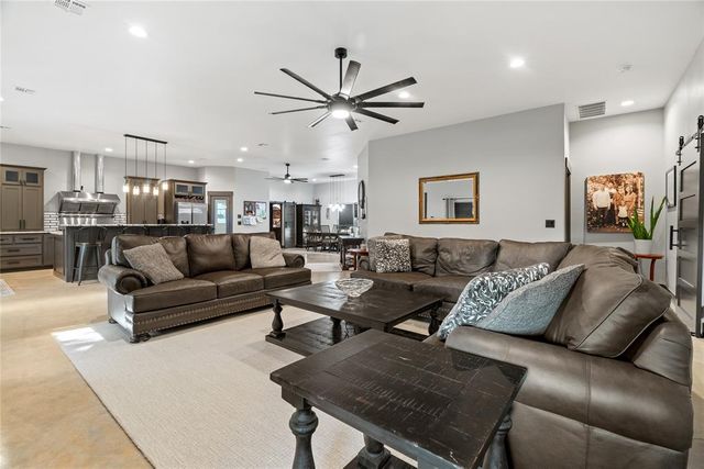 8784 N Harrah Road, Harrah, OK 73045