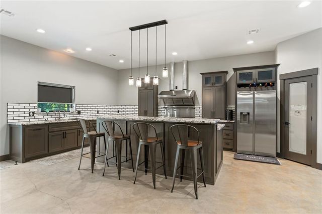 8784 N Harrah Road, Harrah, OK 73045