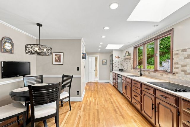 78 Oak St, Wakefield, MA 01880