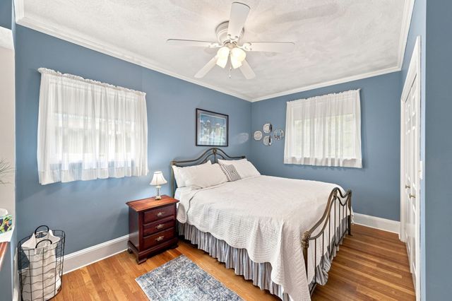 78 Oak St, Wakefield, MA 01880