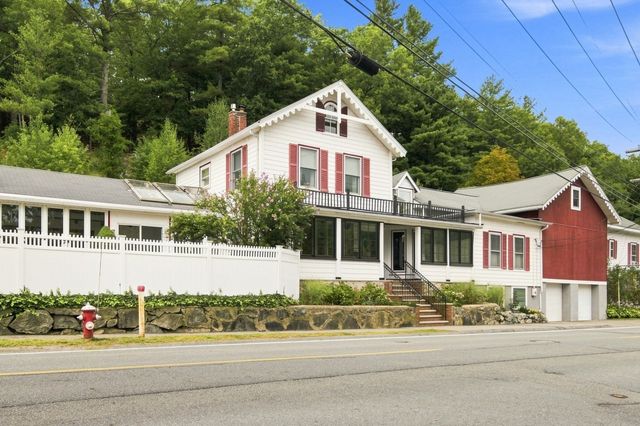 78 Oak St, Wakefield, MA 01880