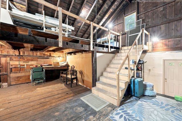 78 Oak St, Wakefield, MA 01880