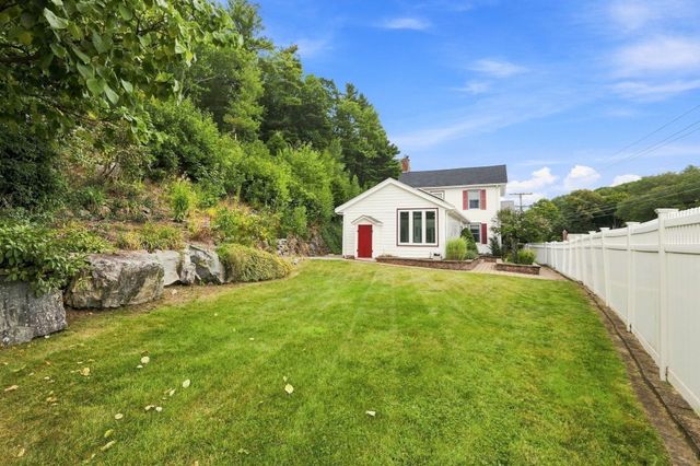 78 Oak St, Wakefield, MA 01880