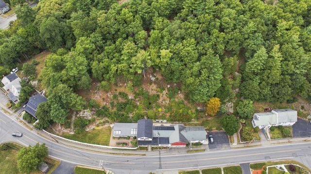 78 Oak St, Wakefield, MA 01880
