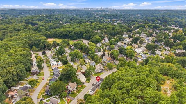 78 Oak St, Wakefield, MA 01880