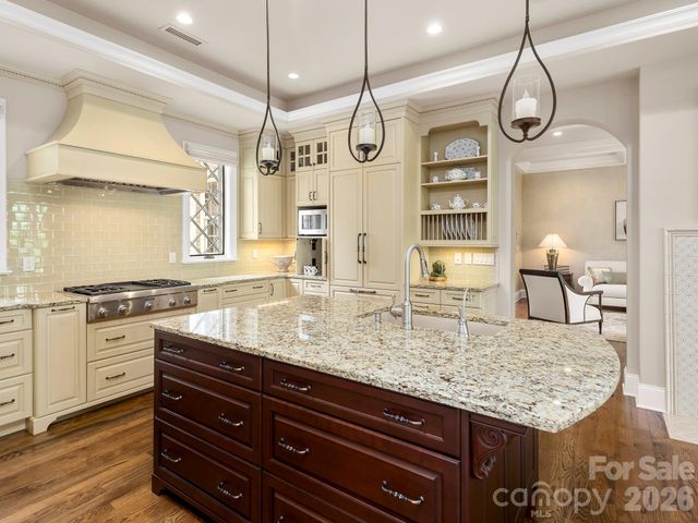 29 Stansbury Drive, Asheville, NC 28803