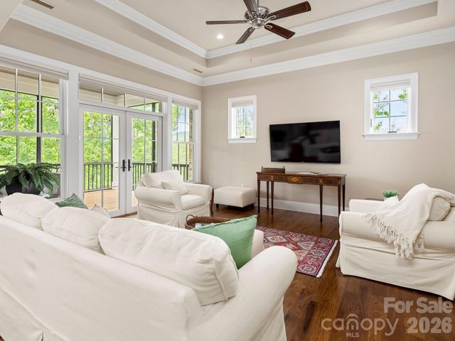 29 Stansbury Drive, Asheville, NC 28803