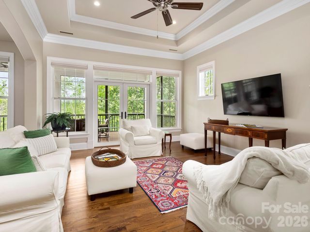 29 Stansbury Drive, Asheville, NC 28803