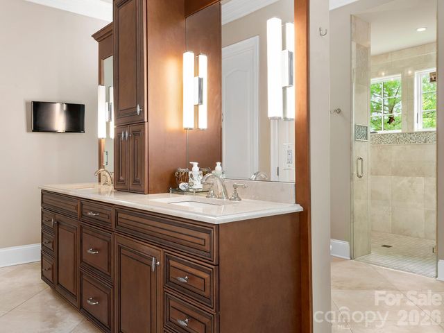 29 Stansbury Drive, Asheville, NC 28803