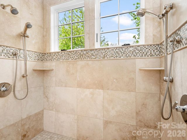 29 Stansbury Drive, Asheville, NC 28803