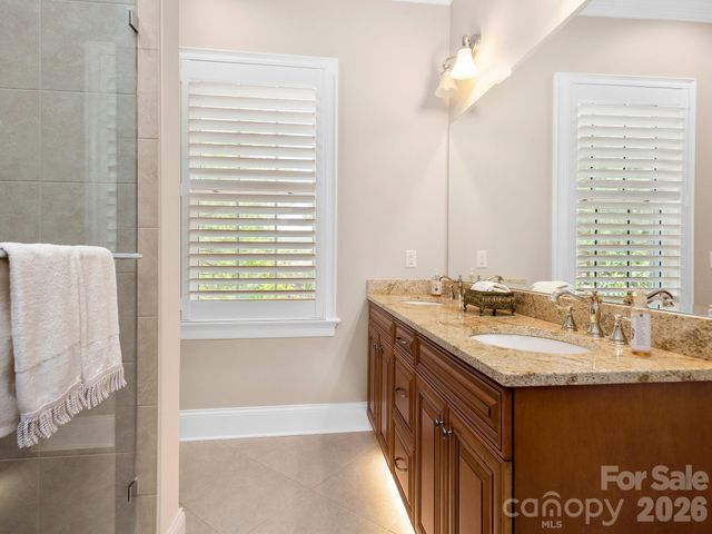 29 Stansbury Drive, Asheville, NC 28803