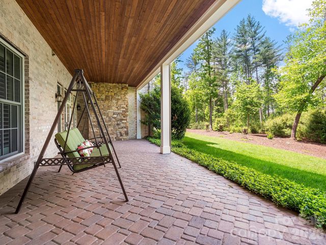29 Stansbury Drive, Asheville, NC 28803