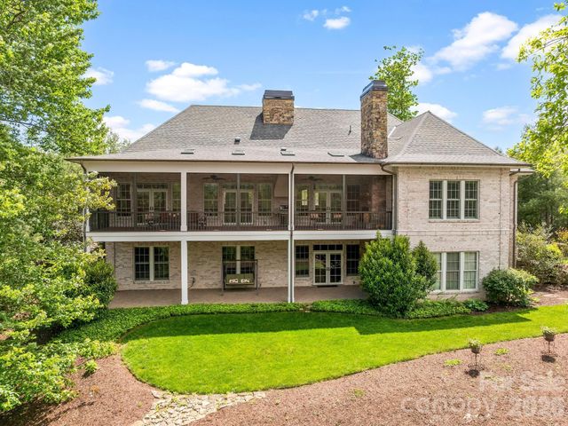 29 Stansbury Drive, Asheville, NC 28803