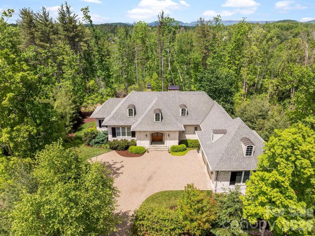 29 Stansbury Drive, Asheville, NC 28803