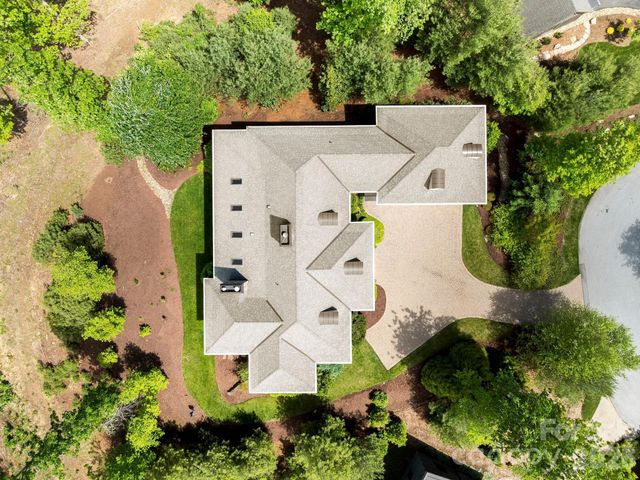29 Stansbury Drive, Asheville, NC 28803