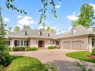 29 Stansbury Drive, Asheville, NC 28803