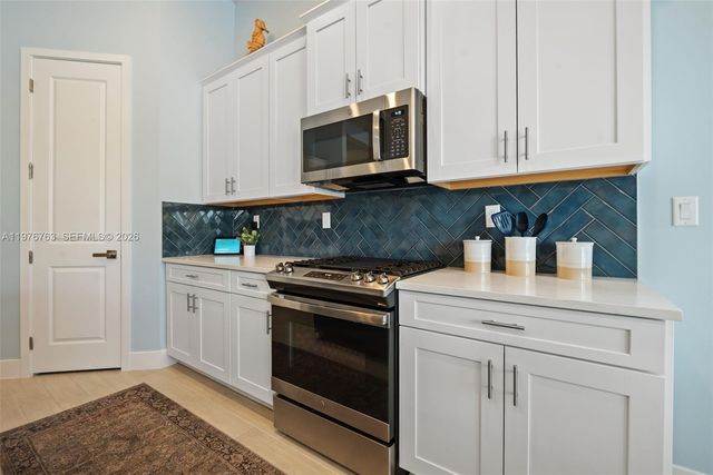 7715 Seacoast Dr, Parkland, FL 33067