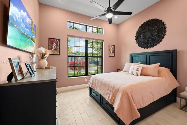 7715 Seacoast Dr, Parkland, FL 33067