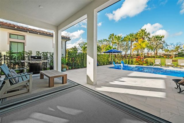 7715 Seacoast Dr, Parkland, FL 33067