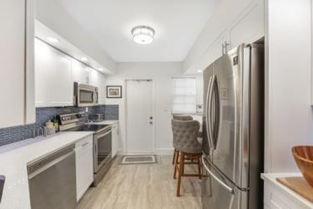 3575 Broken Woods Drive 302, Coral Springs, FL 33065